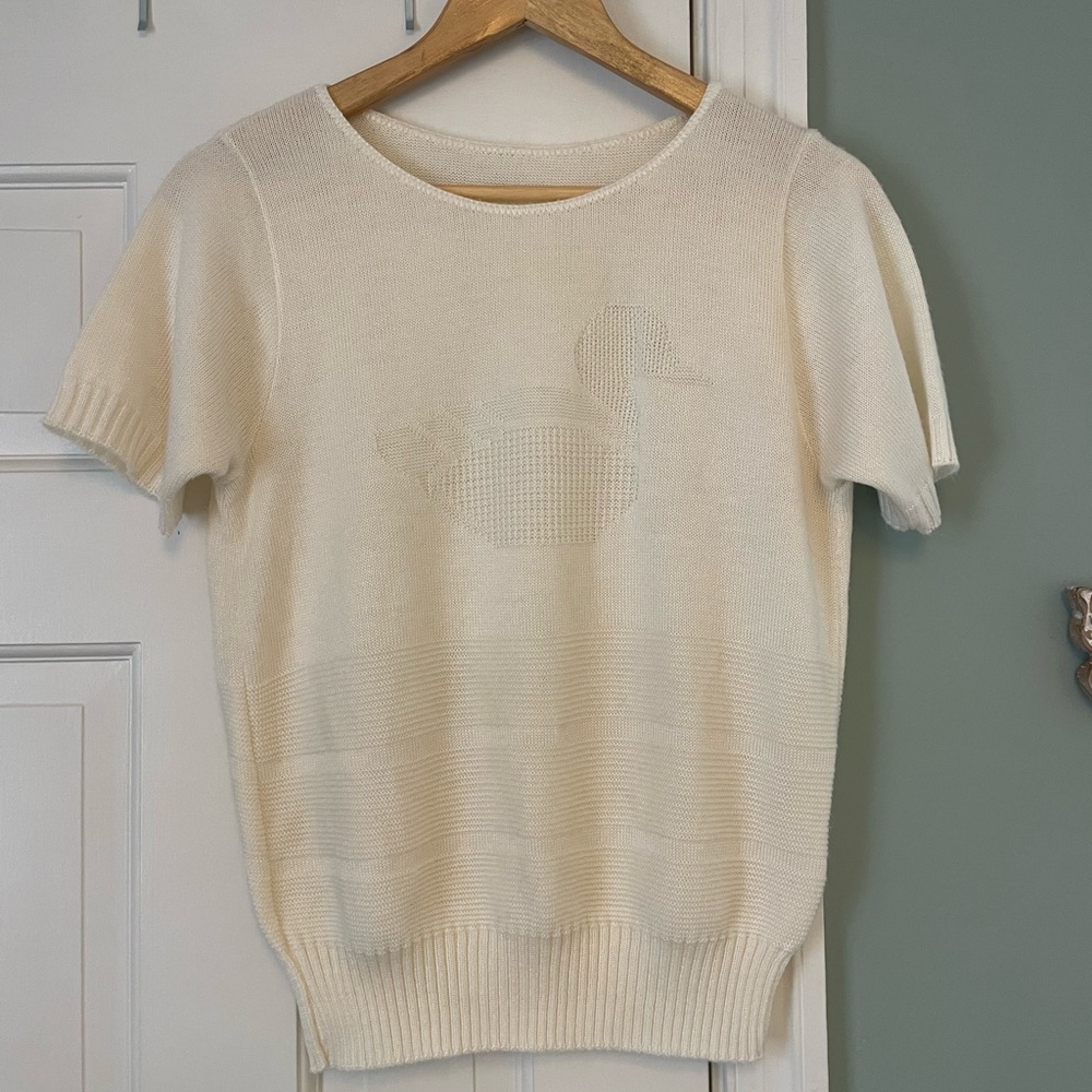 Ivory Short Sleeve Sweater with Duck Design